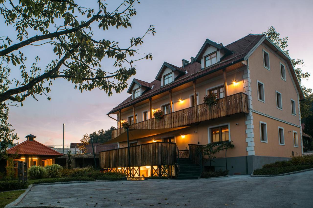 Hotel Zamorc Шкоф'я-Лока Екстер'єр фото